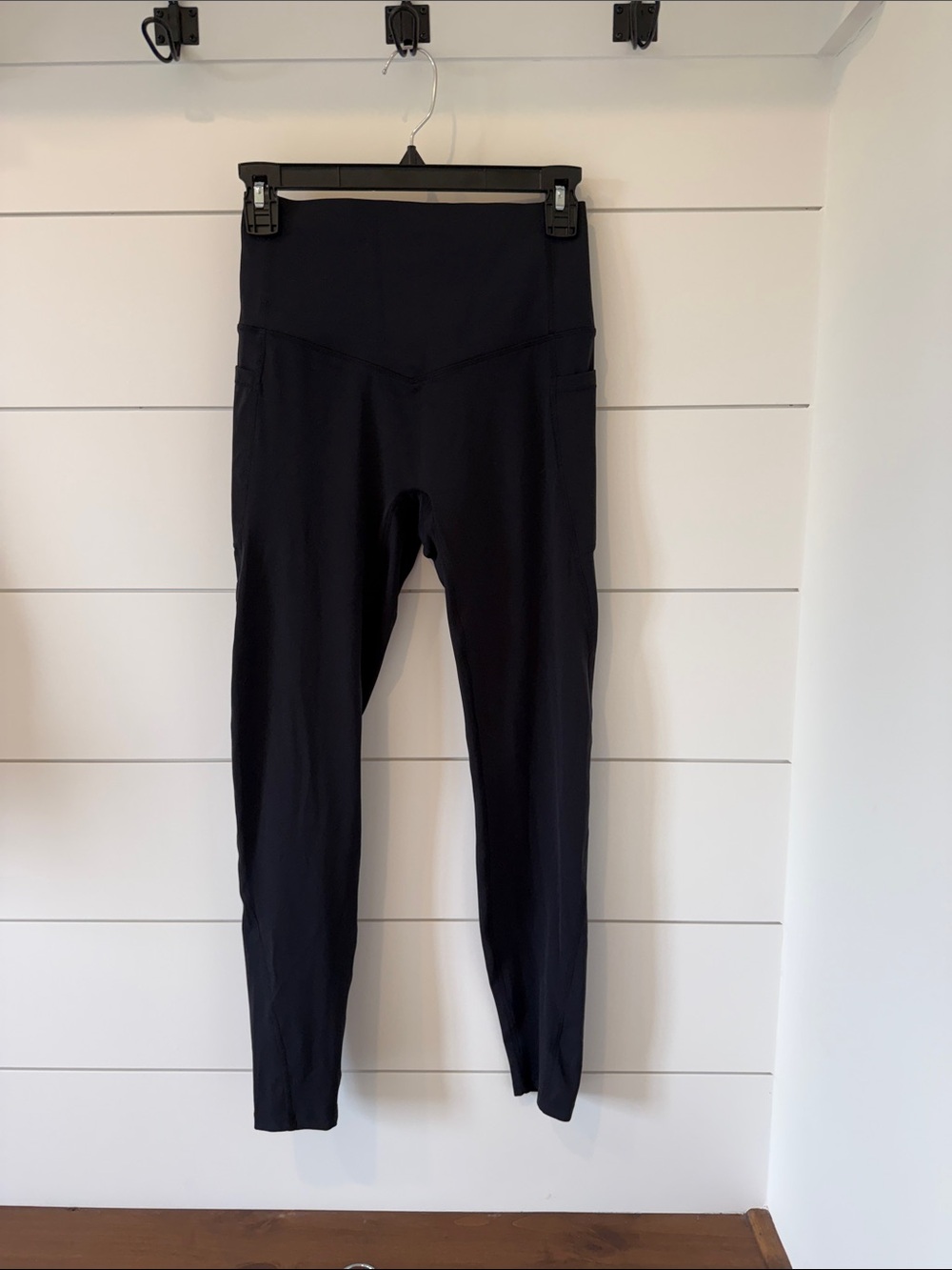 HALARA NWOT Black High-Rise Performance Leggings with Pockets Size Small